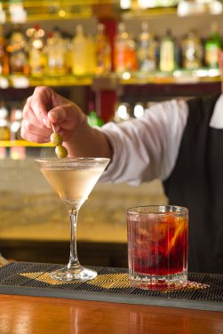 Drinks Dry Martini e Old Fashioned