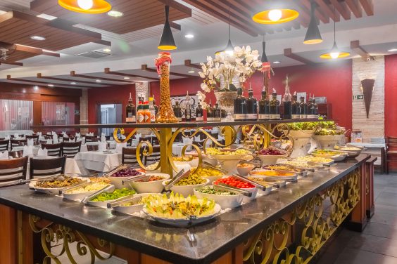 Fotografia do buffet da Churrascaria Tertúlia